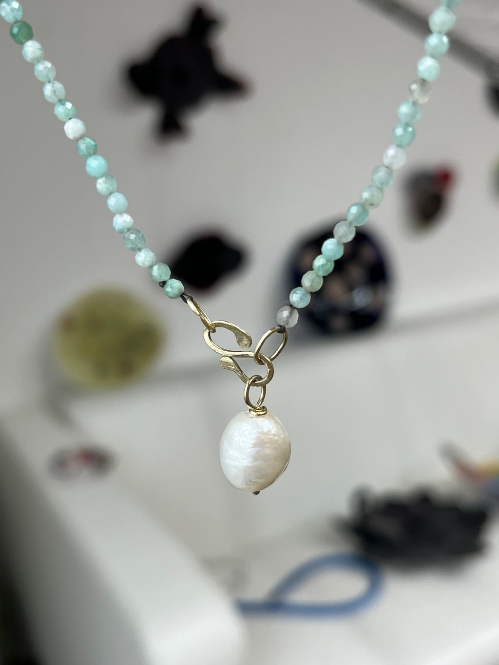 Hangertje parel op 14k goud